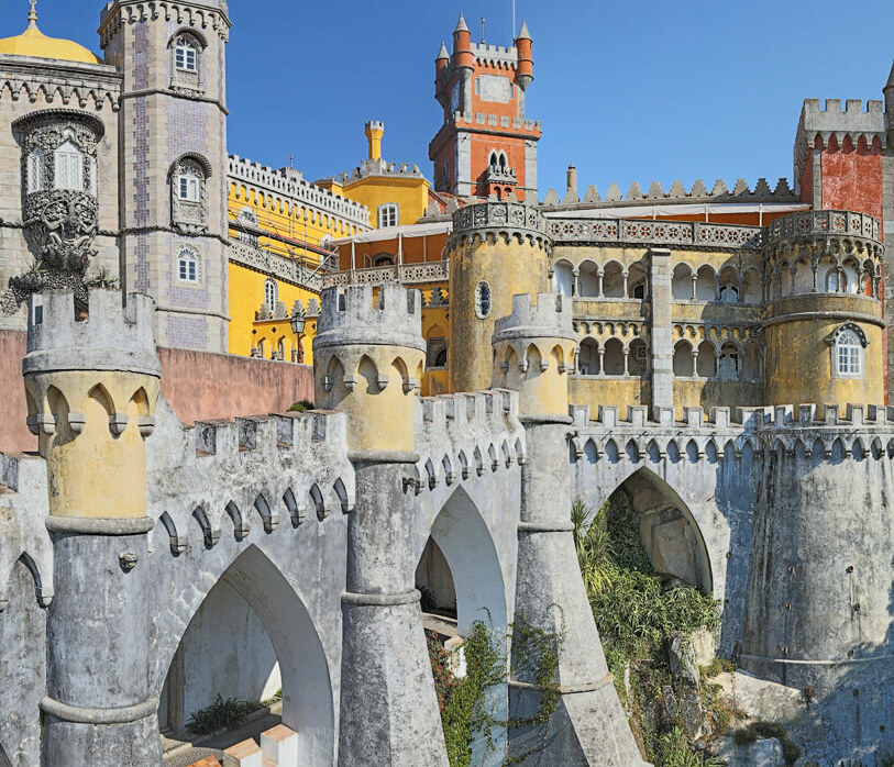 Экскурсия во Дворец Пена в Синтре с национальным гидом Игорем Зориным в рамках 4-дневного тура.