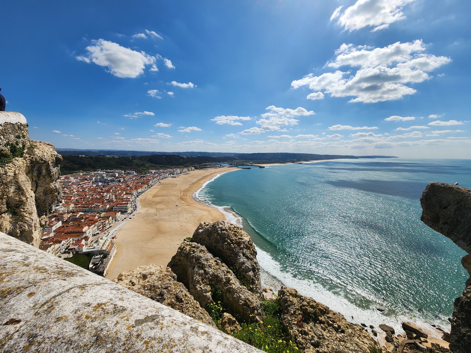 Индивидуальная экскурсия в Назаре и Обидуш из Лиссабона: панорамный вид на город, океан и пляж со смотровой площадки